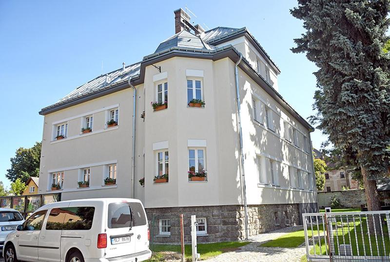 Apartman V Betelu Chrastava Exteriör bild